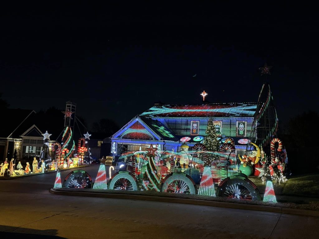 Residential Christmas Light Installation Euless, TX 1 c 3